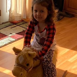 Meet your Posher, Crystal